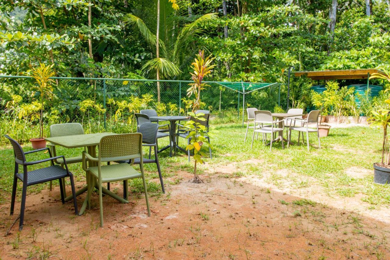 Macmillan'S Holiday Villas グラン・アンス エクステリア 写真